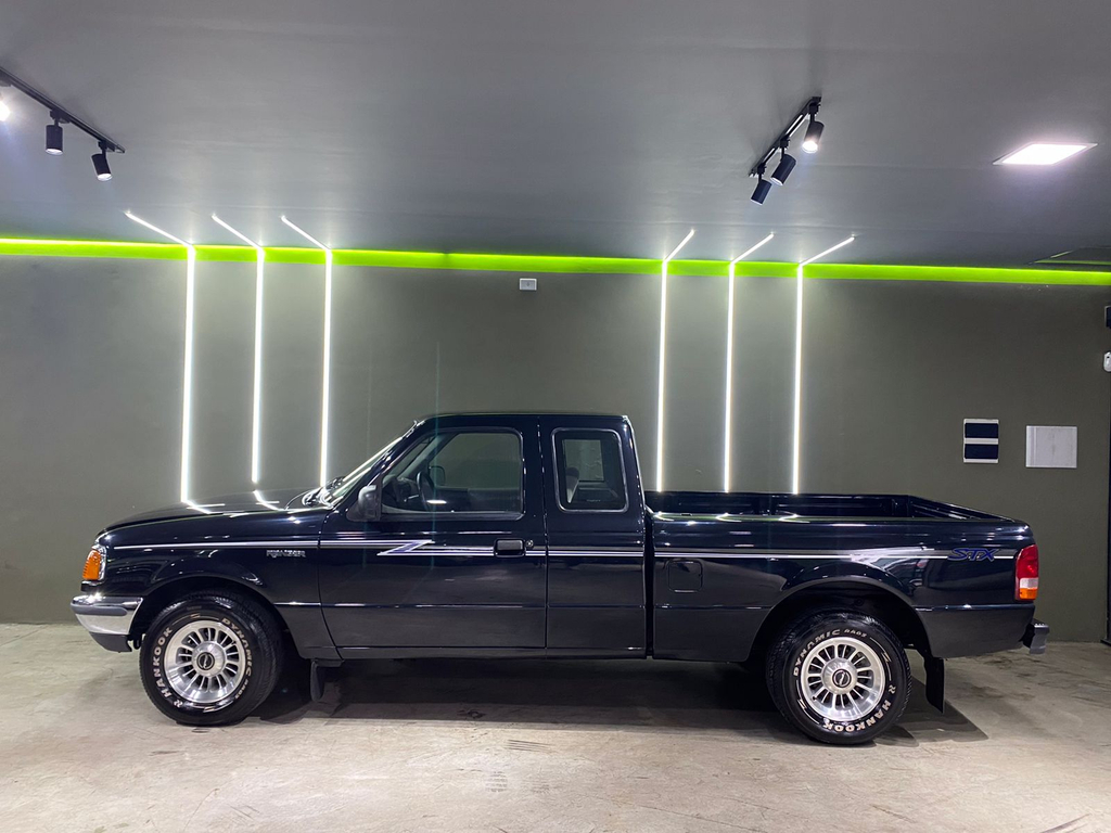 Ford Ranger Preto