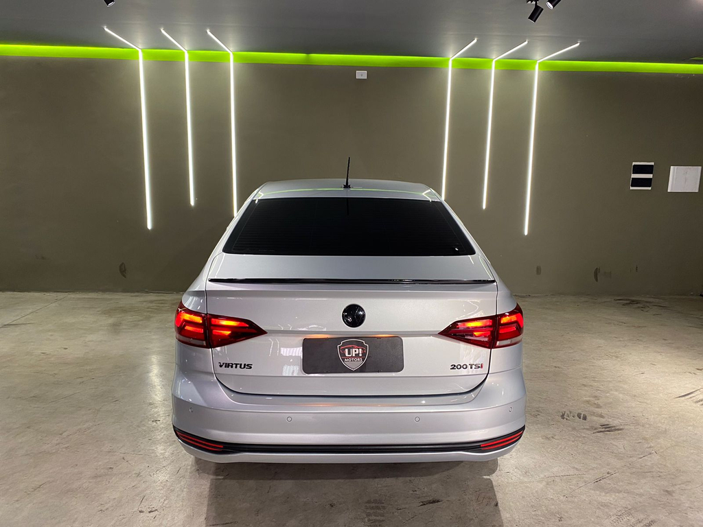 Volkswagen Virtus Prata
