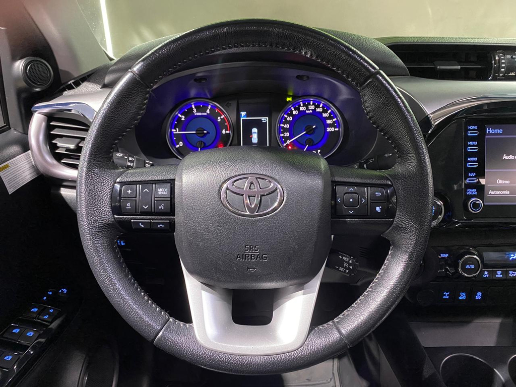 Toyota Hilux Preto