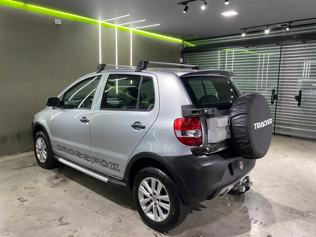 Volkswagen CrossFox Prata