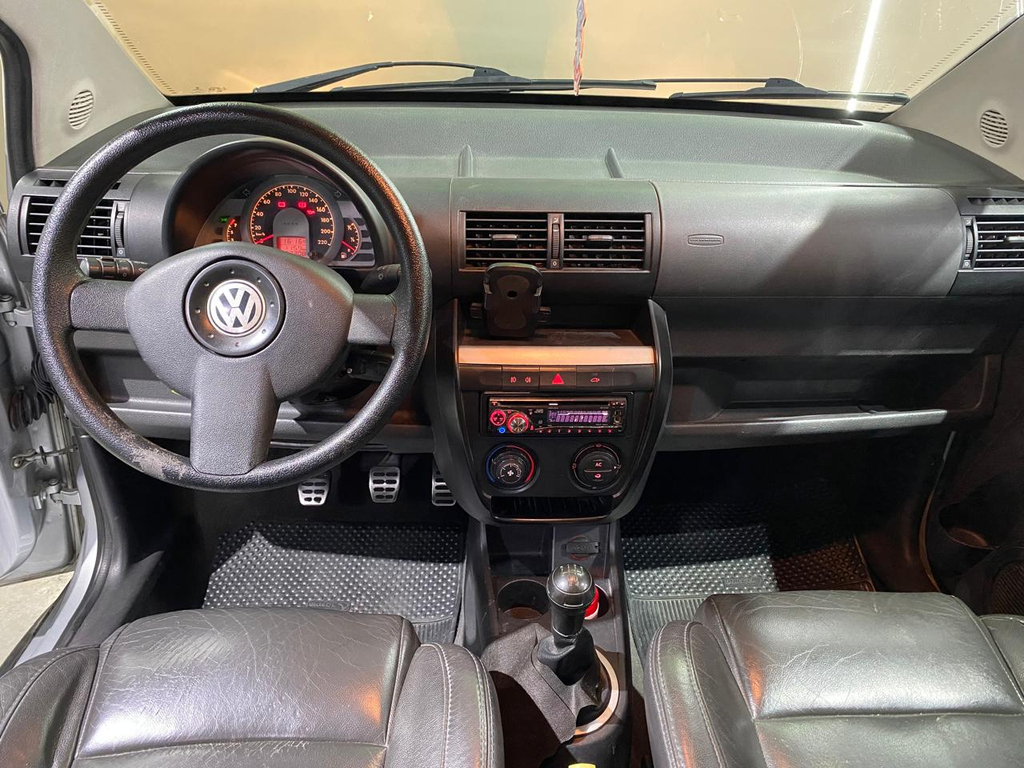 Volkswagen CrossFox Prata