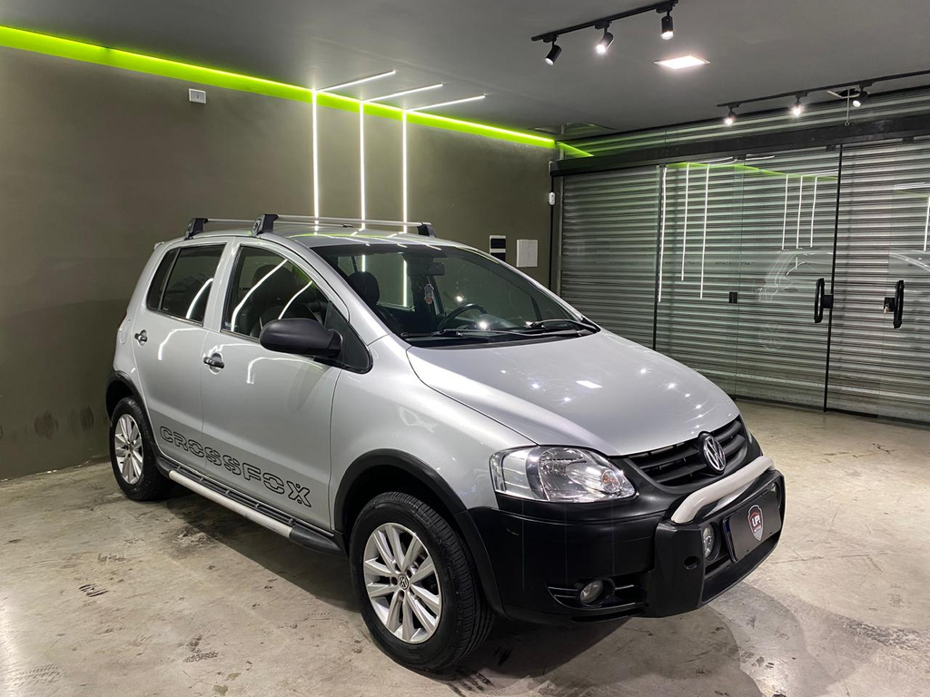 Volkswagen CrossFox Prata