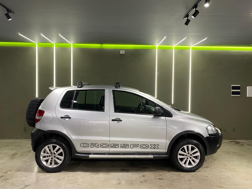 Volkswagen CrossFox Prata