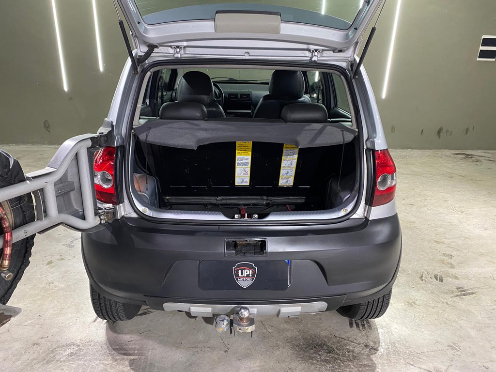 Volkswagen CrossFox Prata