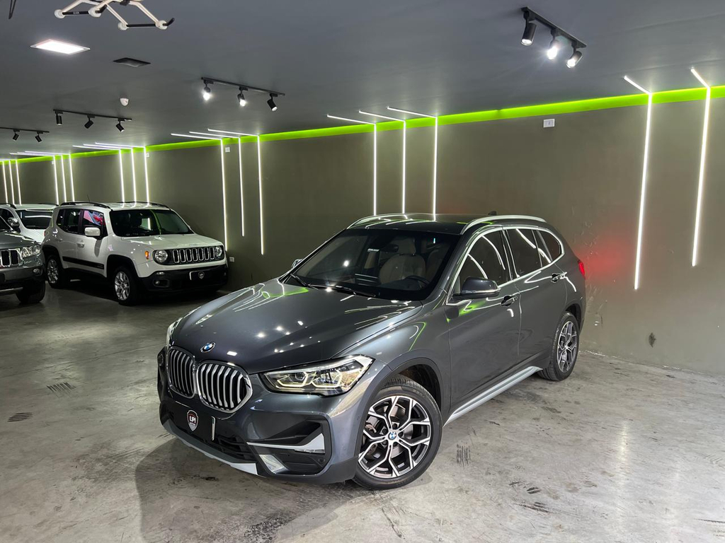 BMW X1 Cinza