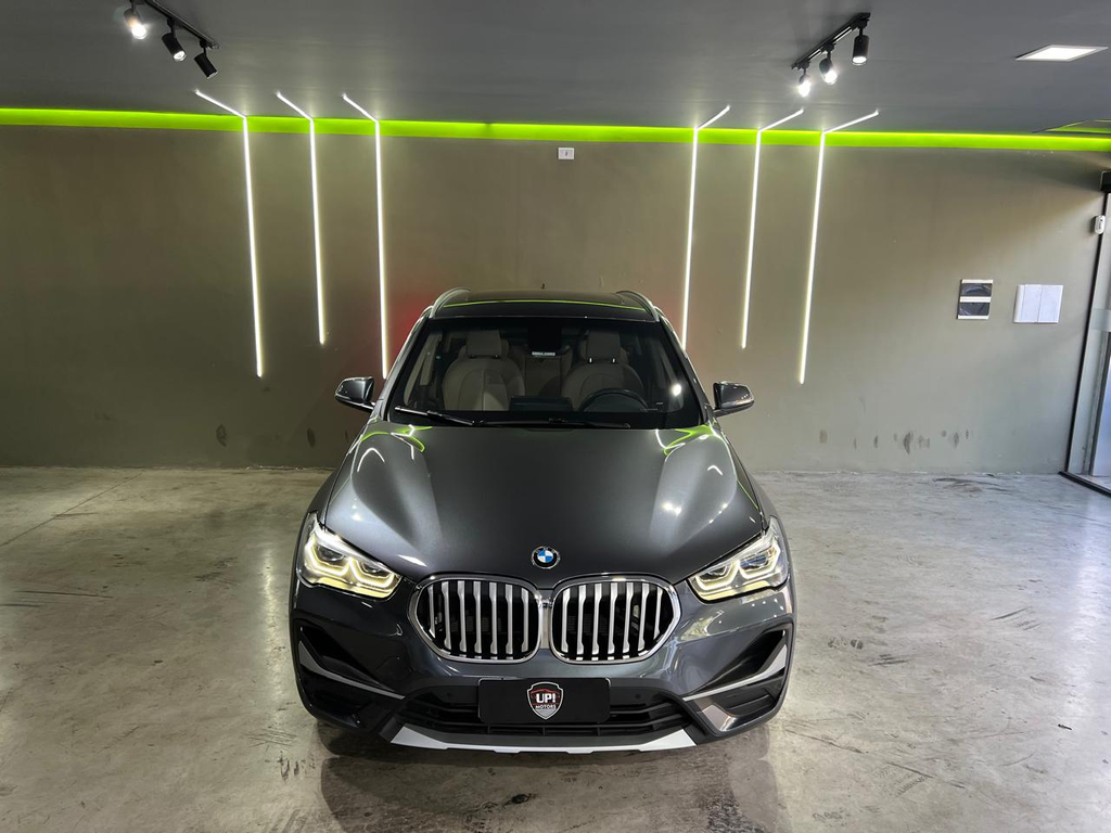 BMW X1 Cinza