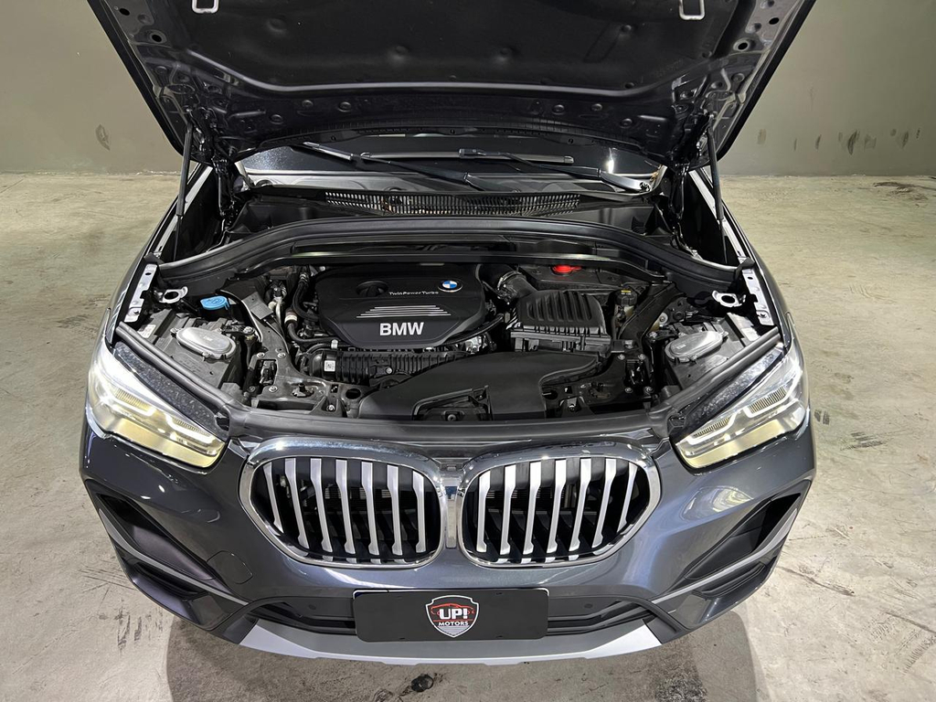 BMW X1 Cinza