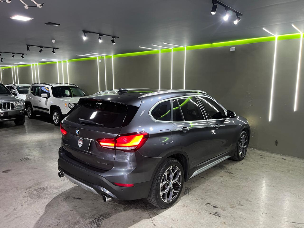 BMW X1 Cinza