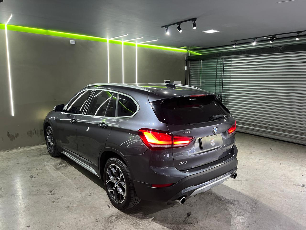 BMW X1 Cinza