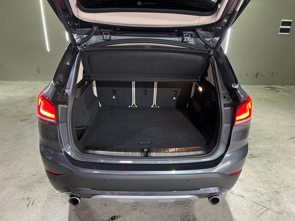 BMW X1 Cinza