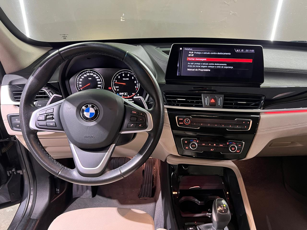 BMW X1 Cinza