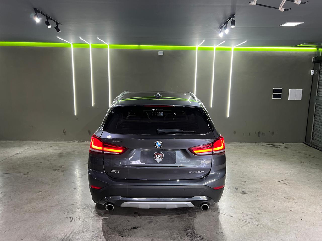 BMW X1 Cinza