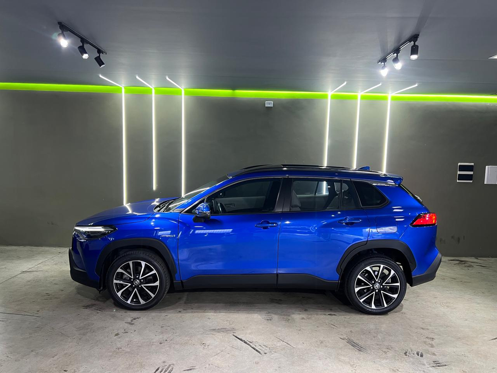 Toyota Corolla Cross Azul