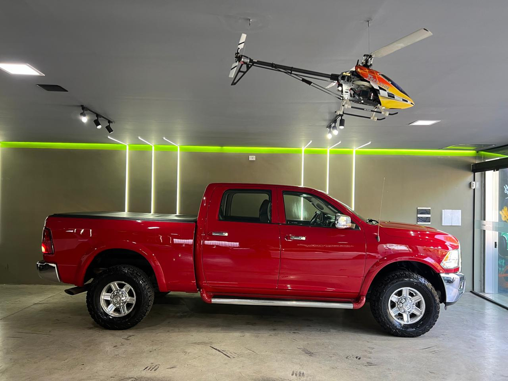 Dodge RAM Vermelho
