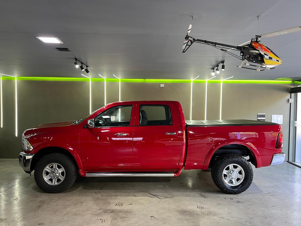 Dodge RAM Vermelho