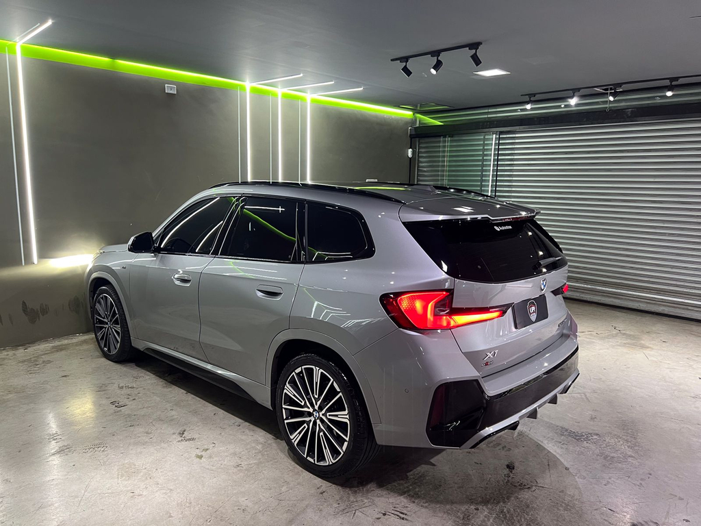 BMW X1 Prata