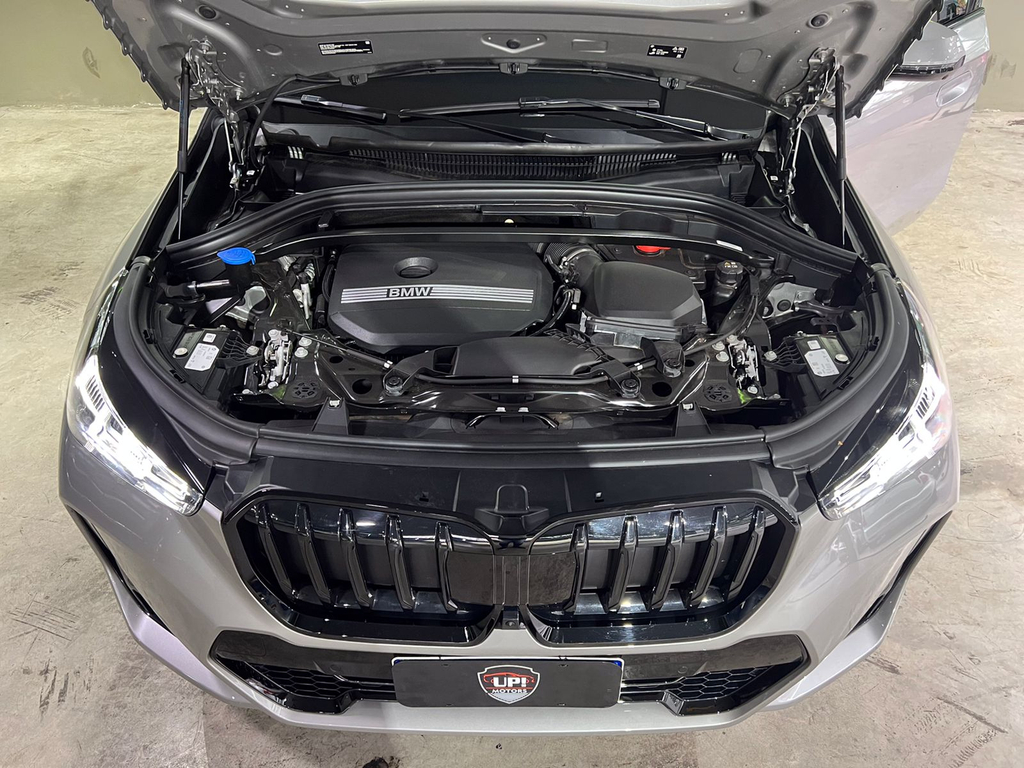 BMW X1 Prata