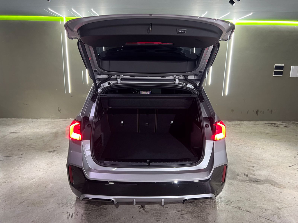 BMW X1 Prata