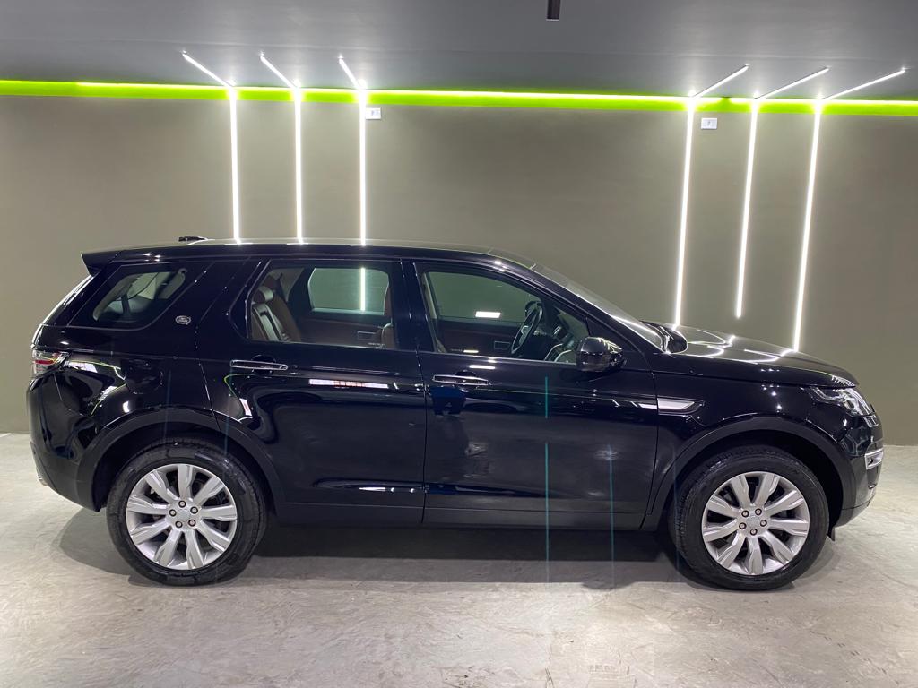 Land Rover Discovery Sport Preto