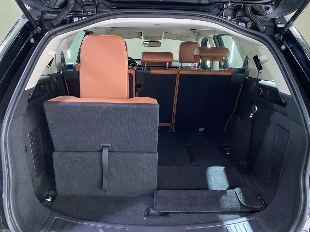 Land Rover Discovery Sport Preto