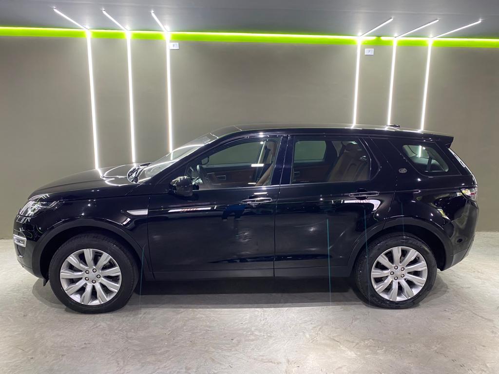 Land Rover Discovery Sport Preto