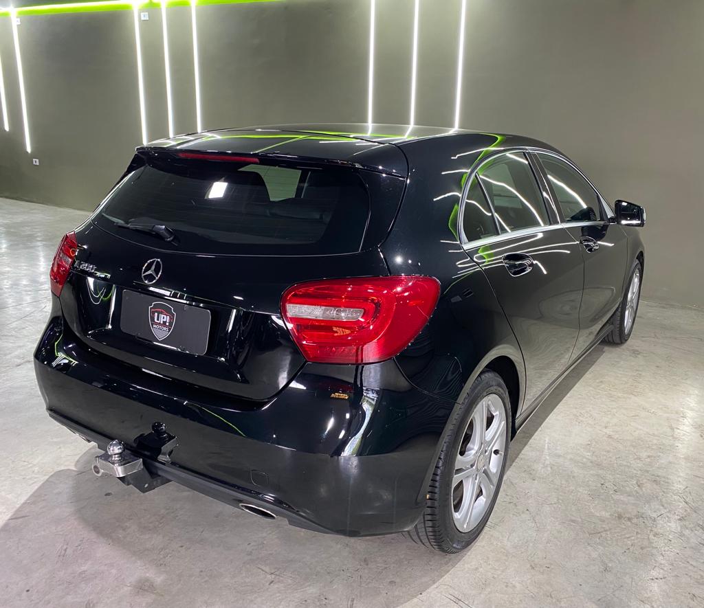 Mercedes Benz A 200 Preto