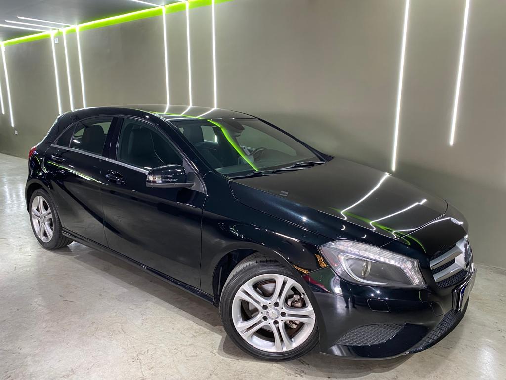 Mercedes Benz A 200 Preto