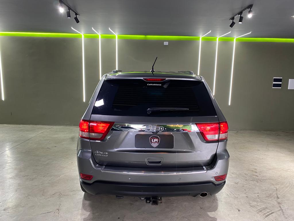 Jeep Grand Cherokee Cinza