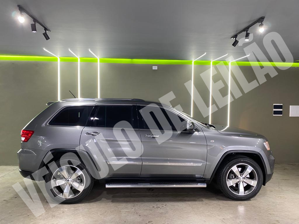 Jeep Grand Cherokee Cinza