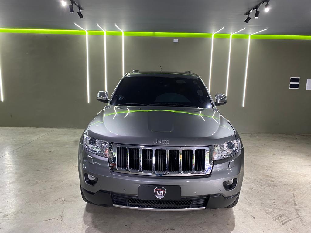 Jeep Grand Cherokee Cinza
