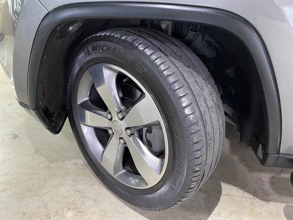 Jeep Grand Cherokee Cinza