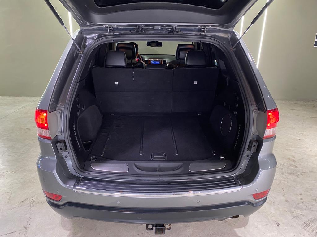 Jeep Grand Cherokee Cinza