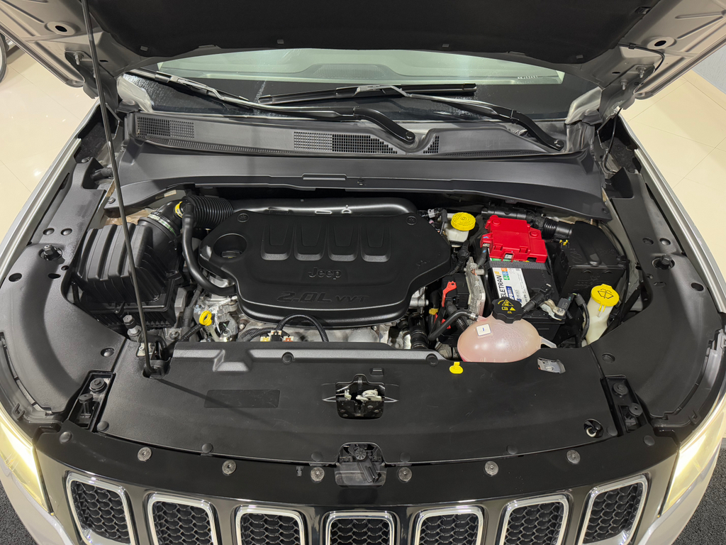 Jeep Compass Prata