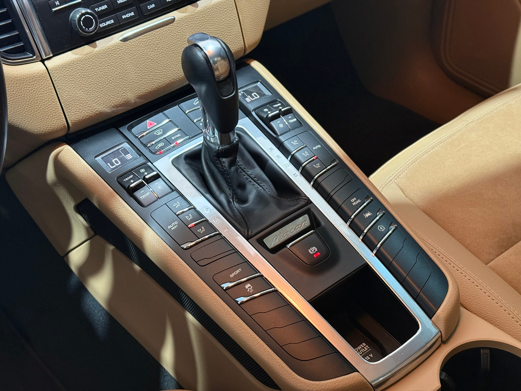 Porsche Macan Azul
