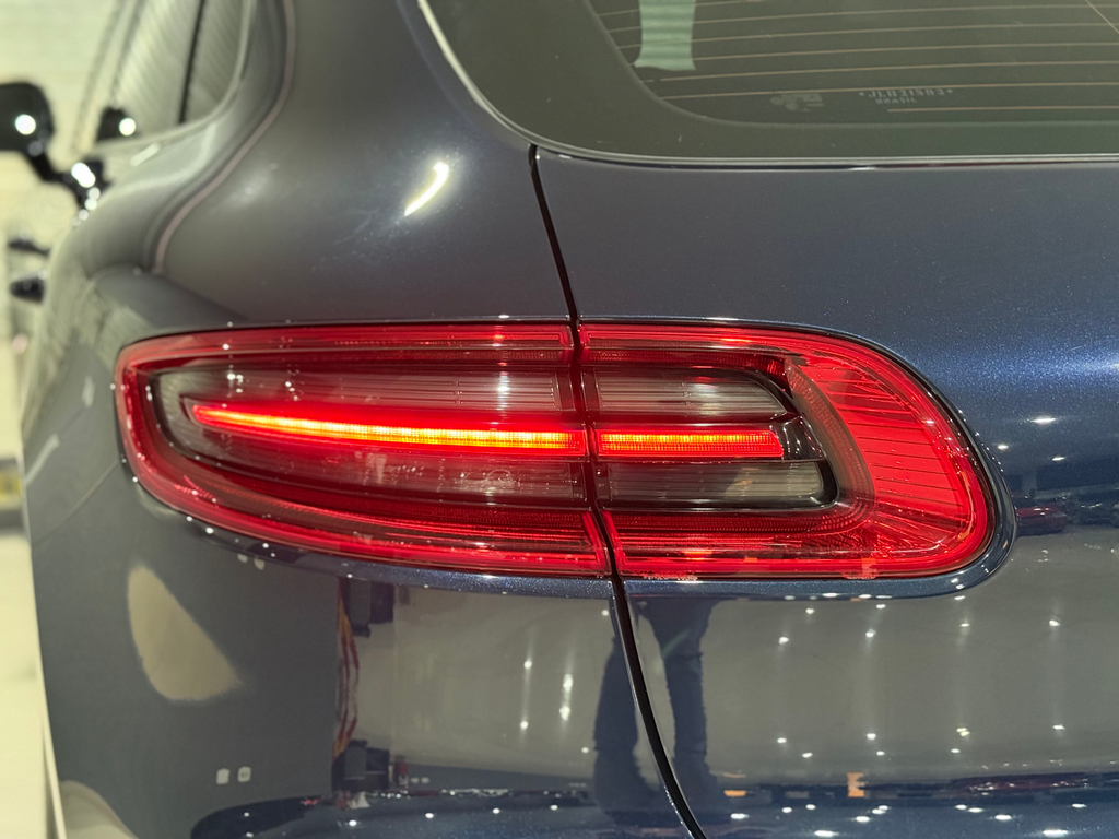 Porsche Macan Azul