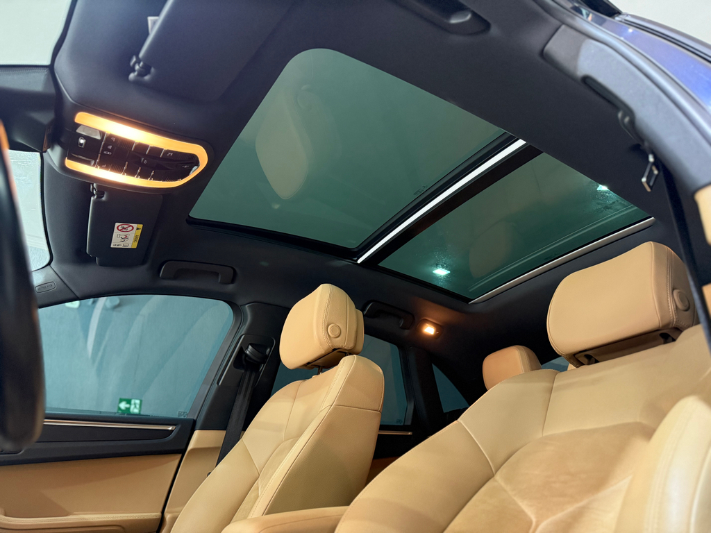 Porsche Macan Azul