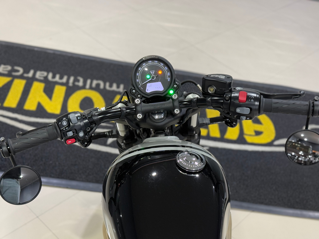 Triumph BONNEVILLE Preto