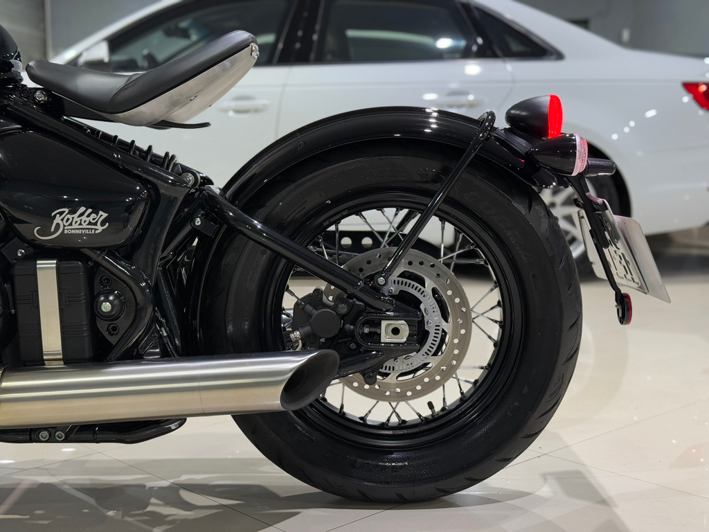 Triumph BONNEVILLE Preto