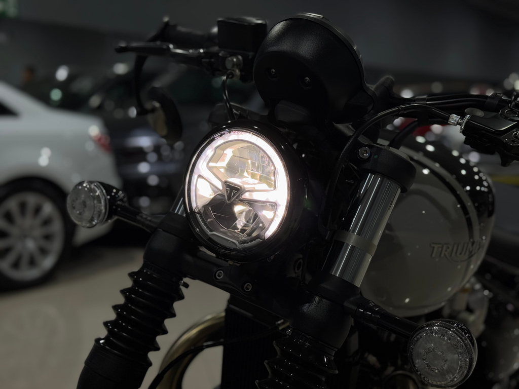 Triumph BONNEVILLE Preto