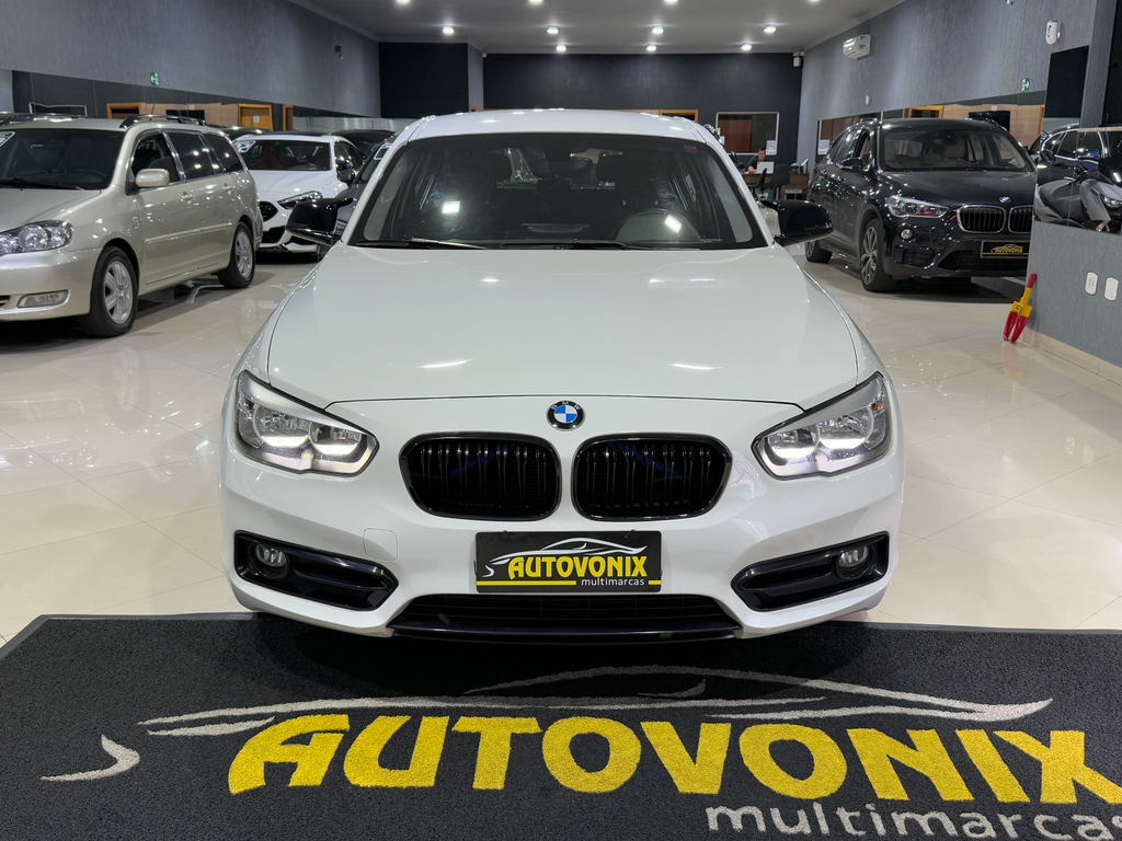 BMW 120i Branco
