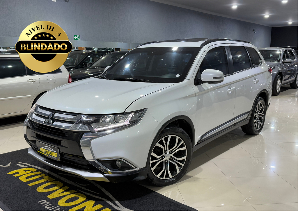 Mitsubishi Outlander Branco