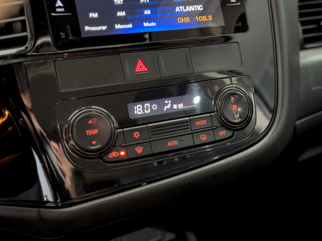 Mitsubishi Outlander Branco