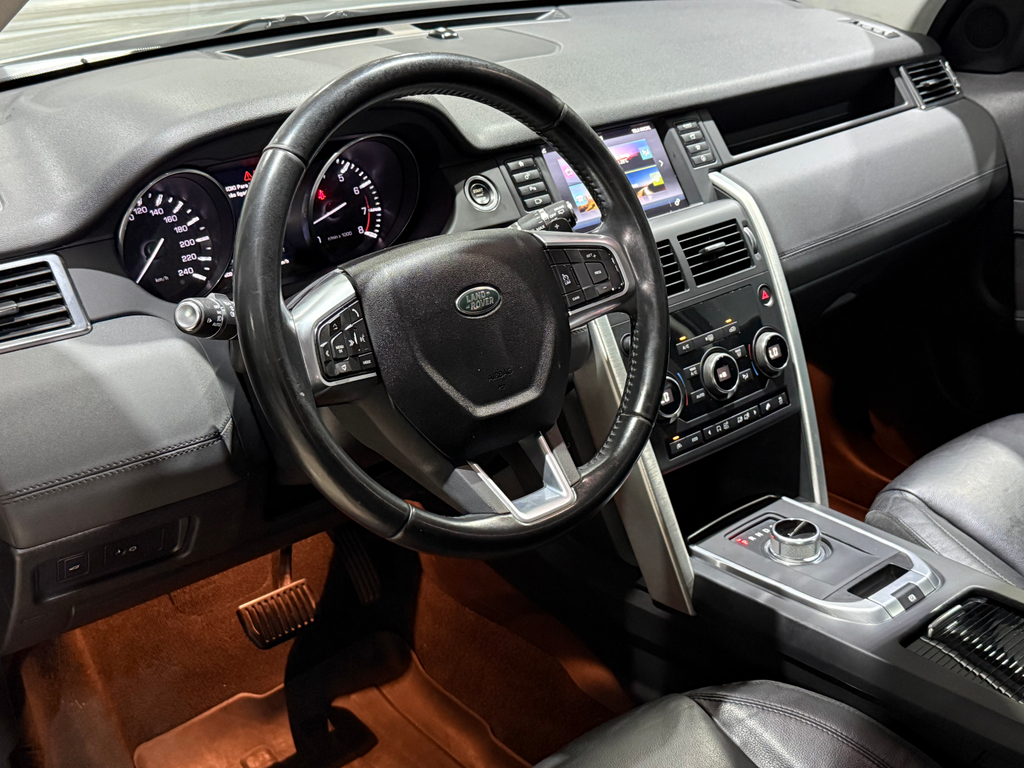 Land Rover Discovery Sport Preto