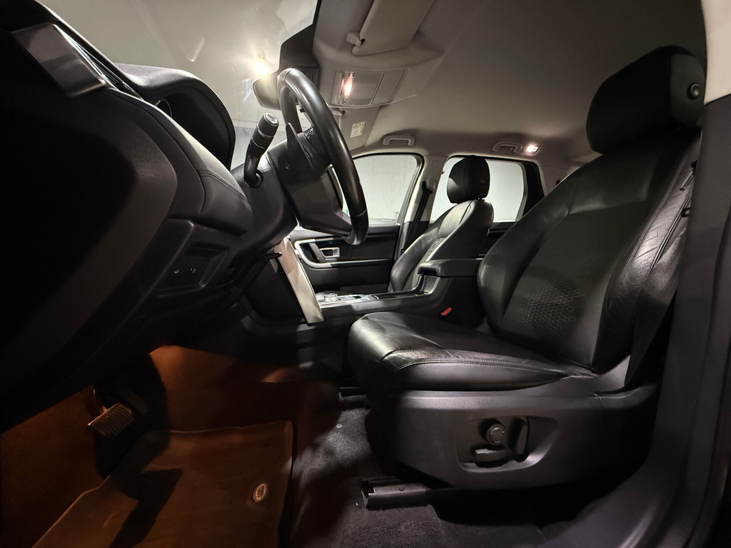 Land Rover Discovery Sport Preto