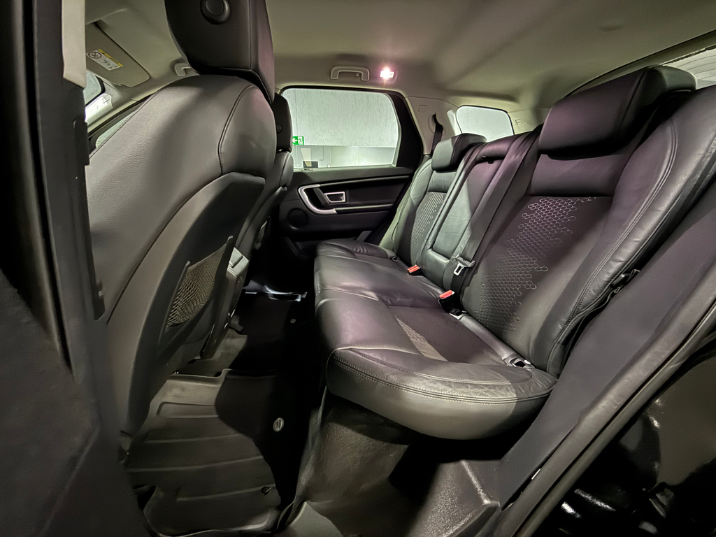Land Rover Discovery Sport Preto