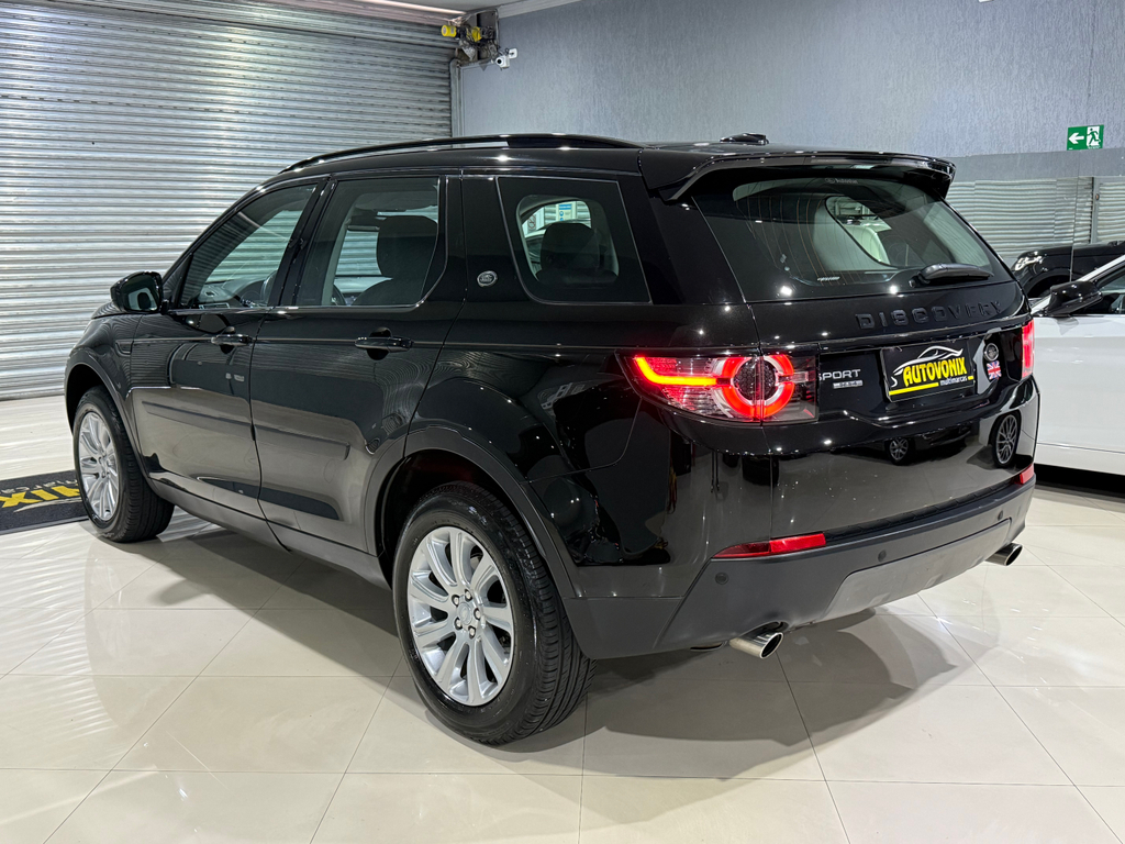 Land Rover Discovery Sport Preto