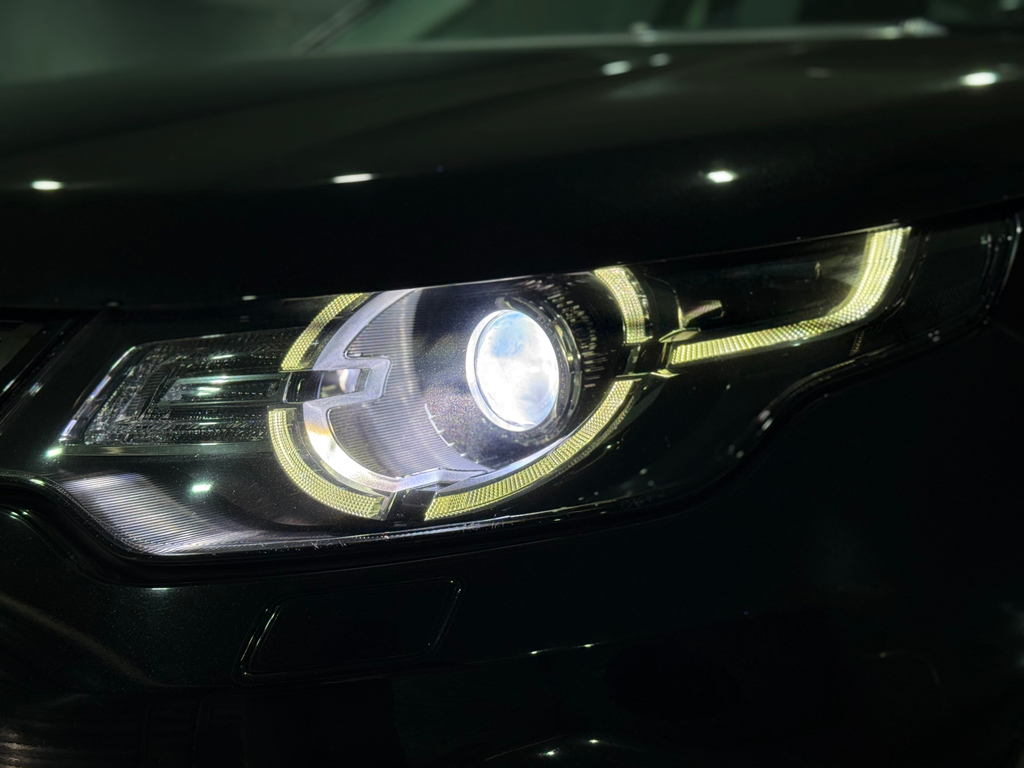 Land Rover Discovery Sport Preto