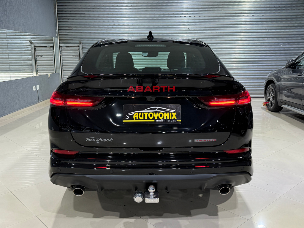 Fiat FASTBACK Preto