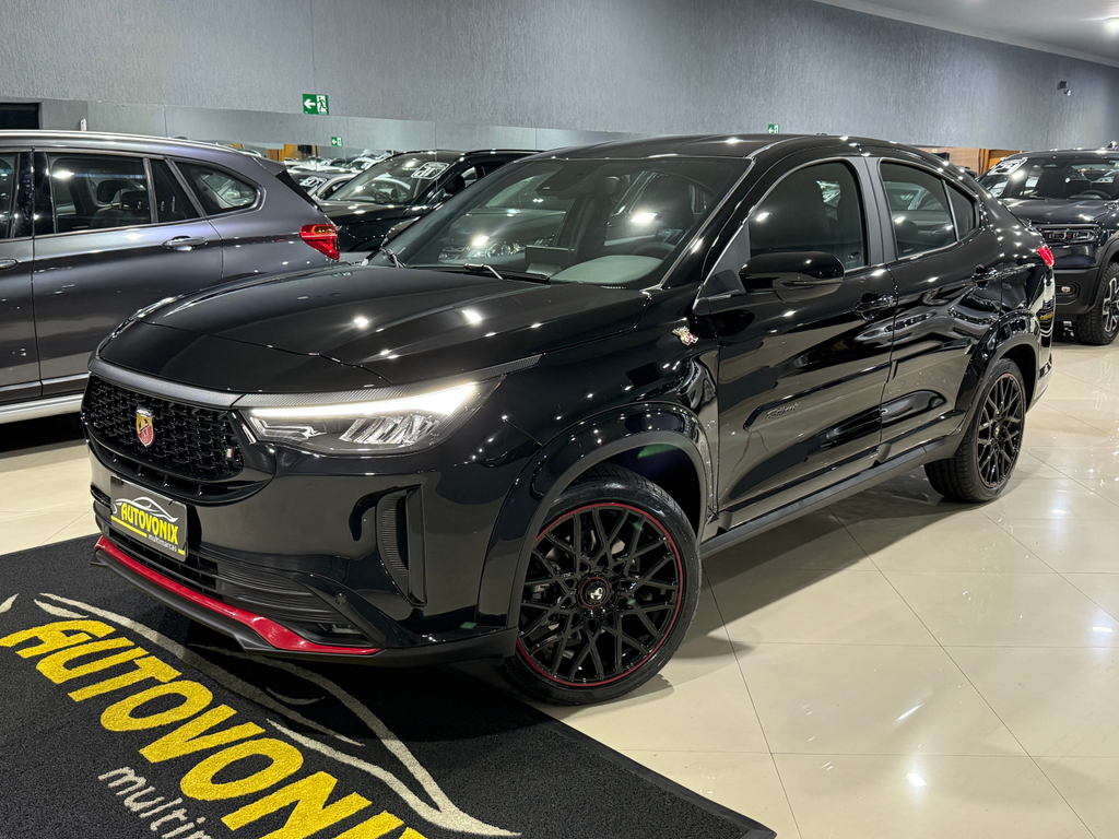 Fiat FASTBACK Preto
