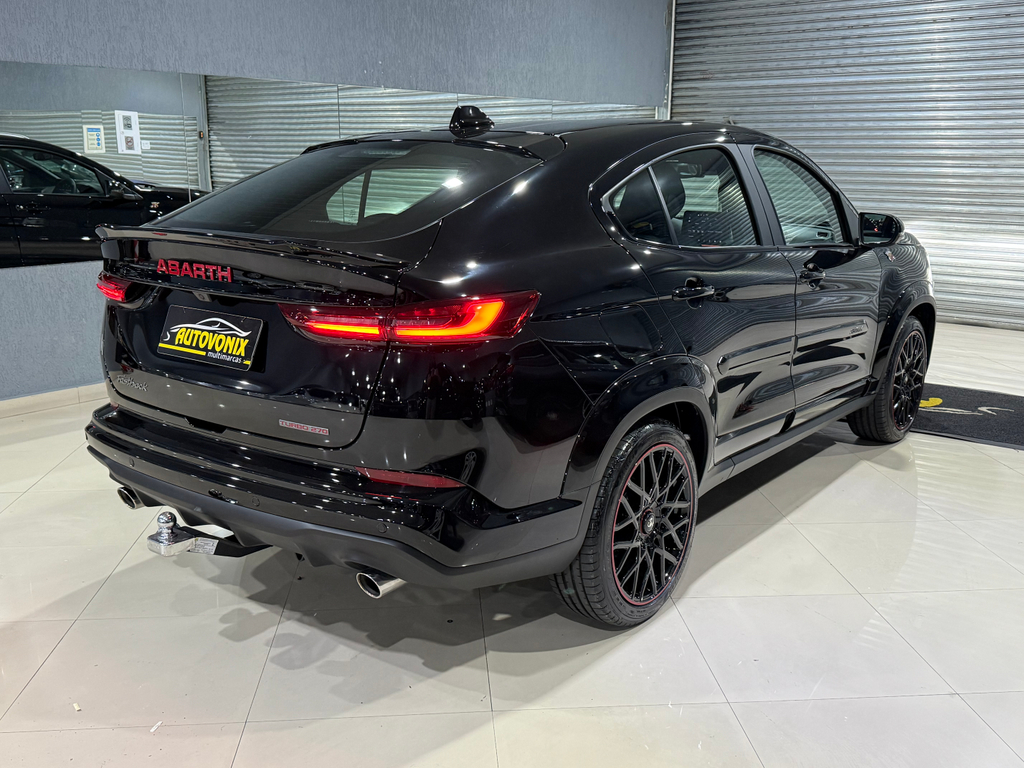 Fiat FASTBACK Preto